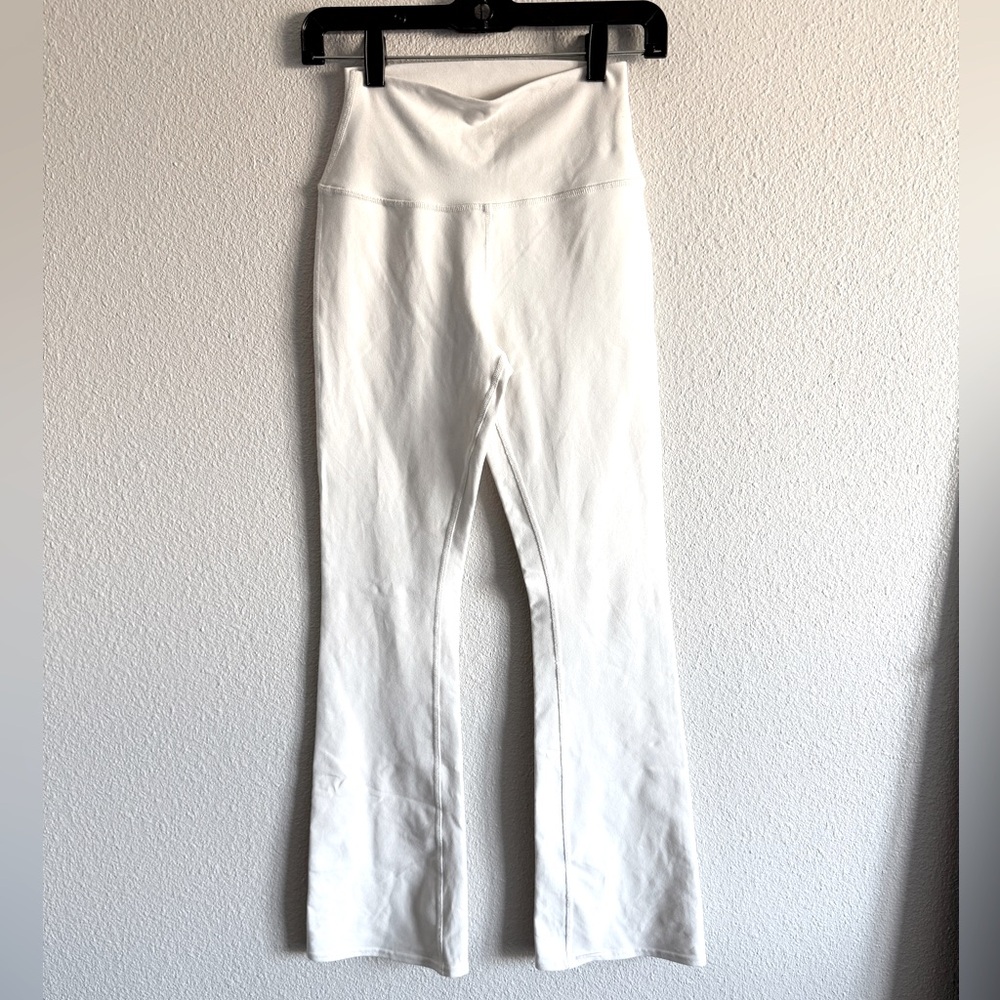 ALO Women's Size XXS High Flare Legging White